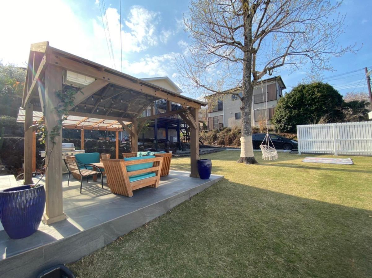 2Sldk駐車場、芝生東屋付き、Bbq、大室山と海遠望伊豆高原5分 Villa Ito  Exterior photo